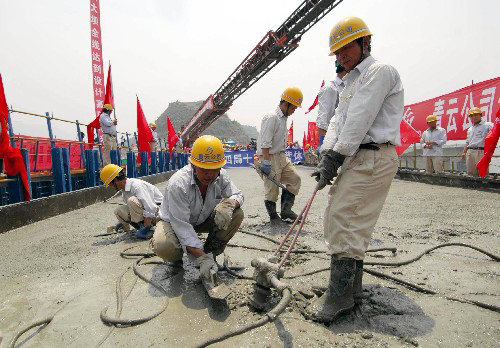 三峡大坝建设者:我浇筑了最后一仓